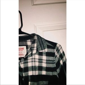 plaid long sleeve shirt